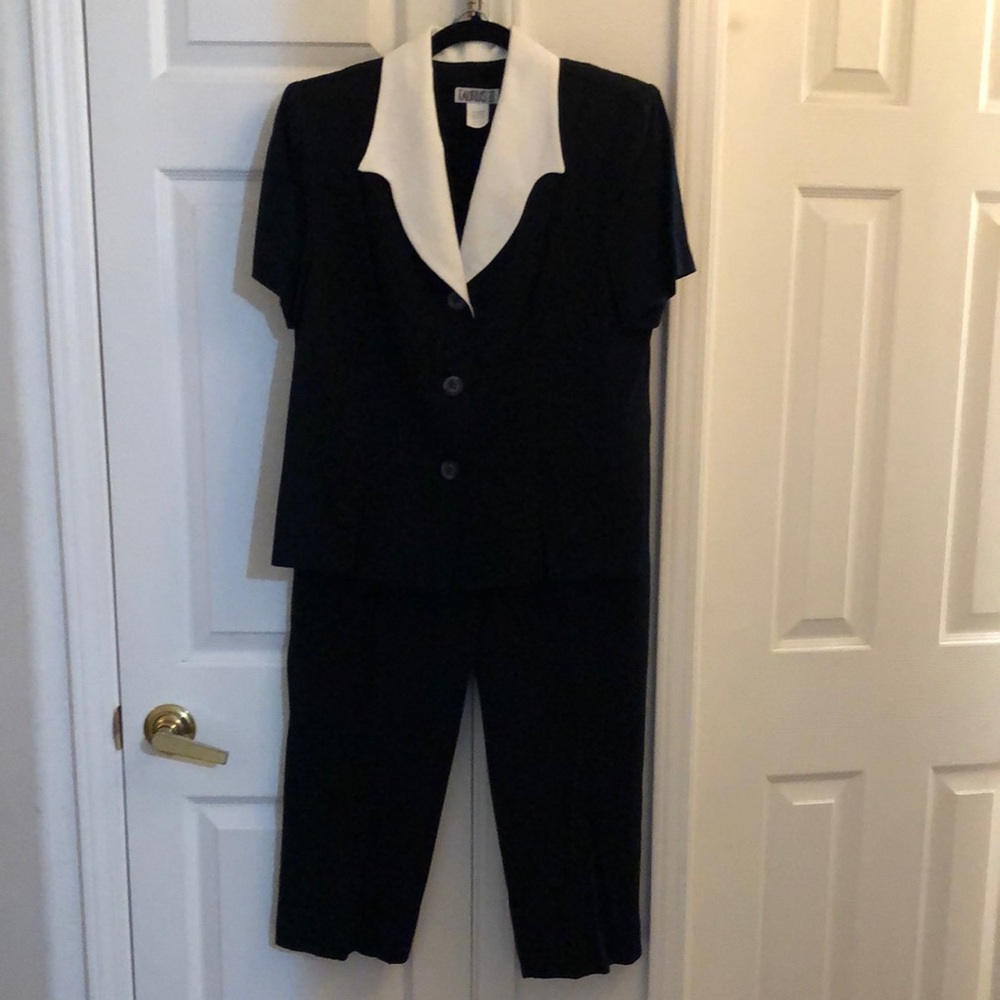 Taurus II Elegant Black and White Women's Pantsuit Size 14P